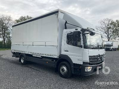 MERCEDES-BENZ ATEGO 1524L 4x2 - Truk dengan terpal samping: gambar 4 MERCEDES-BENZ ATEGO 1524L 4x2 - Truk dengan terpal samping: gambar 4