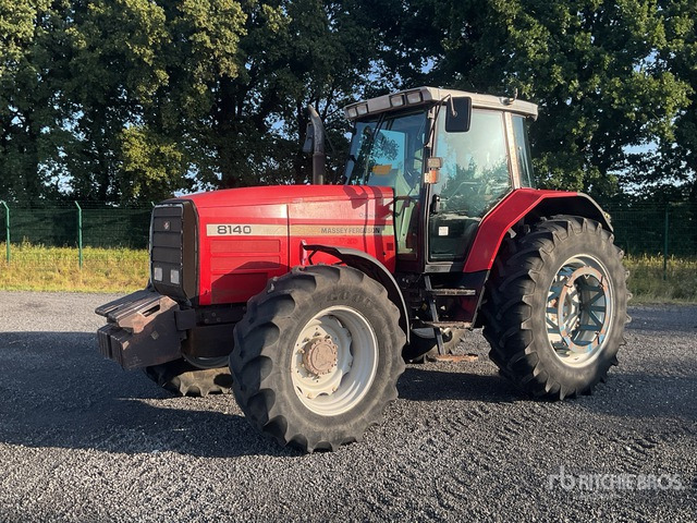 Massey Ferguson 8140 4WD Tractor - Traktor: gambar 1 Massey Ferguson 8140 4WD Tractor - Traktor: gambar 1