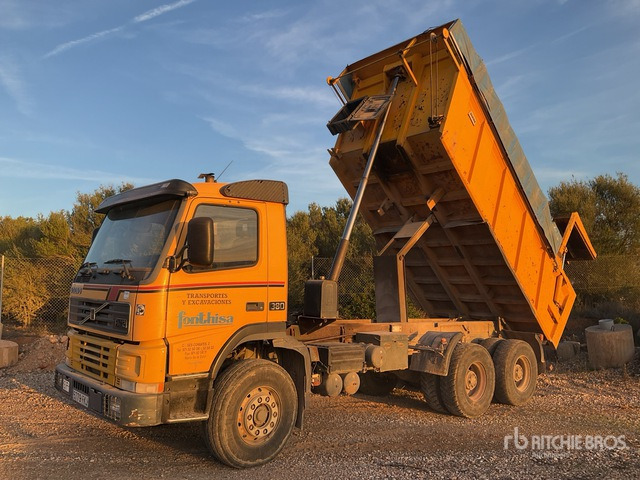 2002 Volvo FM12-380 6x4 T/A Dump Truck - Truk jungkit: gambar 3 2002 Volvo FM12-380 6x4 T/A Dump Truck - Truk jungkit: gambar 3
