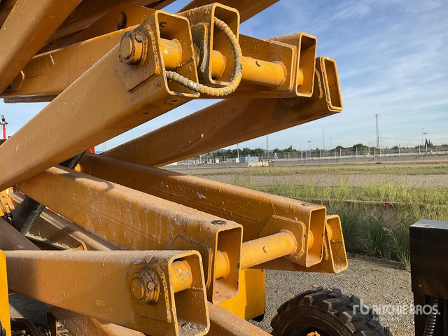 2003 Haulotte H15SDX 4x4 Diesel Scissor Lift - Scissor lifts: gambar 4 2003 Haulotte H15SDX 4x4 Diesel Scissor Lift - Scissor lifts: gambar 4