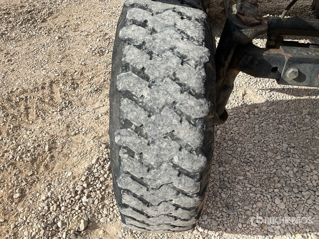 2003 New Holland TS110 2WD Tractor - Traktor: gambar 5 2003 New Holland TS110 2WD Tractor - Traktor: gambar 5