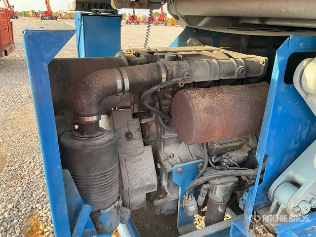 2004 Genie GS3384 4x4 Diesel Scissor Lift - Scissor lifts: gambar 4 2004 Genie GS3384 4x4 Diesel Scissor Lift - Scissor lifts: gambar 4