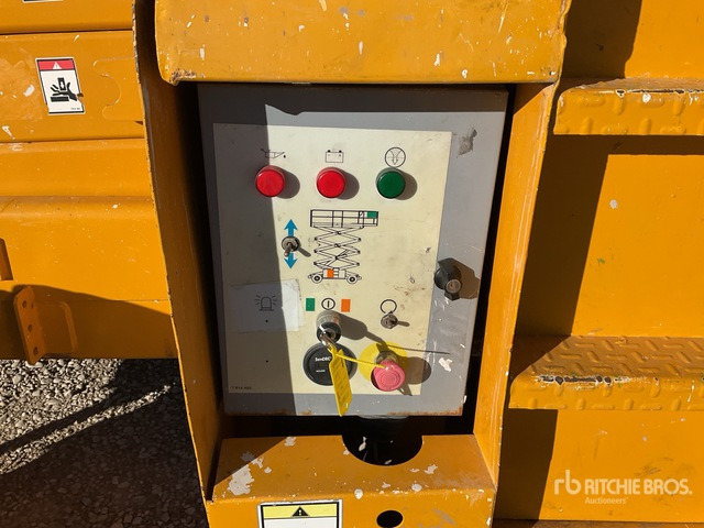 2004 Haulotte H18SX 4x4 Diesel Scissor Lift - Scissor lifts: gambar 5 2004 Haulotte H18SX 4x4 Diesel Scissor Lift - Scissor lifts: gambar 5