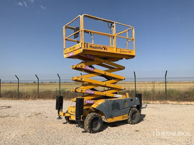 2005 Haulotte Compact12DX 4x4 Diesel Scissor Lift - Scissor lifts: gambar 2 2005 Haulotte Compact12DX 4x4 Diesel Scissor Lift - Scissor lifts: gambar 2
