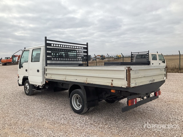 2006 Isuzu NPR77 4x2 Crew Cab Flatbed Truck - Truk flatbed: gambar 3 2006 Isuzu NPR77 4x2 Crew Cab Flatbed Truck - Truk flatbed: gambar 3