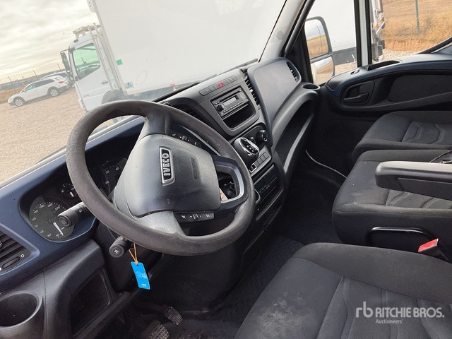 2019 Iveco Daily 70C18 4x2 Van Truck - Truk box: gambar 4 2019 Iveco Daily 70C18 4x2 Van Truck - Truk box: gambar 4
