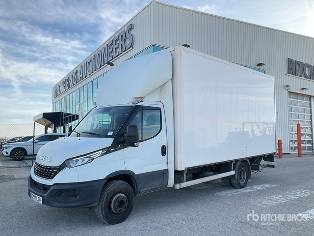 2020 Iveco Daily 70C18 4x2 Van Truck - Truk box: gambar 1 2020 Iveco Daily 70C18 4x2 Van Truck - Truk box: gambar 1