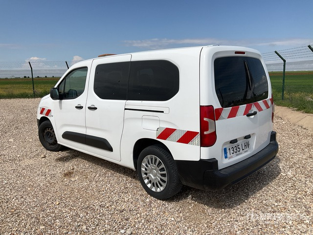 2020 Toyota Proace City Verso 5 Passenger Van - Bus mini, Van penumpang: gambar 3 2020 Toyota Proace City Verso 5 Passenger Van - Bus mini, Van penumpang: gambar 3