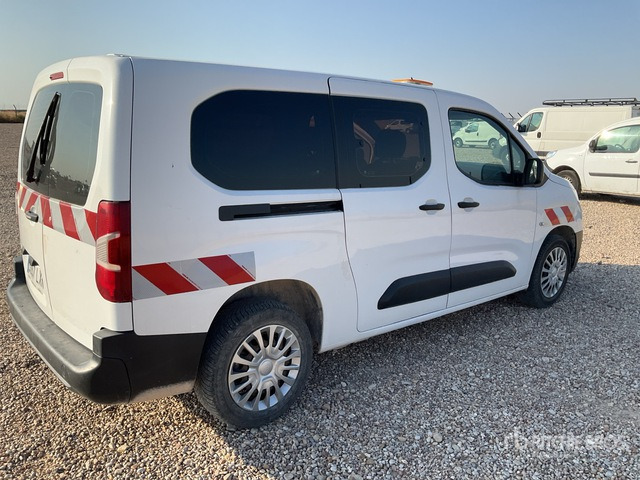 2020 Toyota Proace Passenger Van - Bus mini, Van penumpang: gambar 3 2020 Toyota Proace Passenger Van - Bus mini, Van penumpang: gambar 3