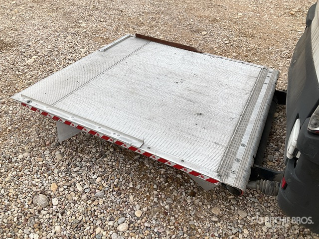 2021 Iveco Daily 35S18 4x2 Van Truck - Truk box: gambar 4 2021 Iveco Daily 35S18 4x2 Van Truck - Truk box: gambar 4