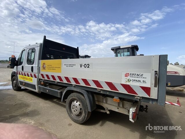 2022 Peugeot Boxer 4x2 Crew Cab (Inoperable) Flatbed Truck - Truk flatbed: gambar 2 2022 Peugeot Boxer 4x2 Crew Cab (Inoperable) Flatbed Truck - Truk flatbed: gambar 2