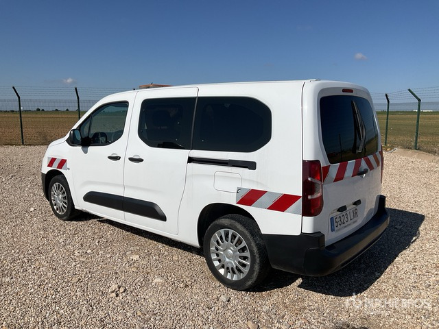2022 Toyota Proace City Verso 5 Passenger Van - Bus mini, Van penumpang: gambar 3 2022 Toyota Proace City Verso 5 Passenger Van - Bus mini, Van penumpang: gambar 3