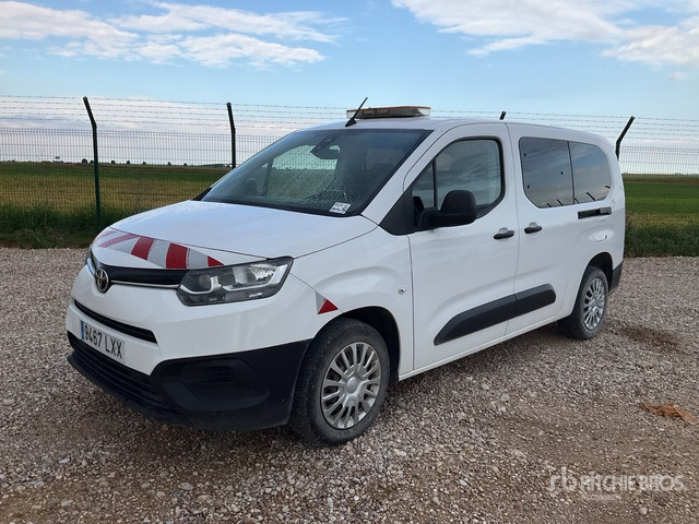 2022 Toyota Proace City Verso 5 Passenger Van - Bus mini, Van penumpang: gambar 2 2022 Toyota Proace City Verso 5 Passenger Van - Bus mini, Van penumpang: gambar 2