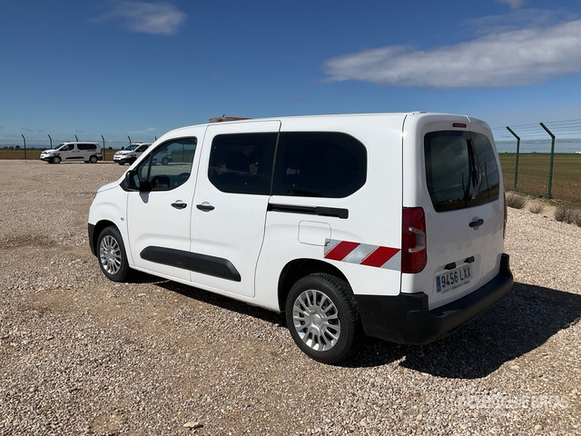 2022 Toyota Proace City Verso 5 Passenger Van - Bus mini, Van penumpang: gambar 2 2022 Toyota Proace City Verso 5 Passenger Van - Bus mini, Van penumpang: gambar 2