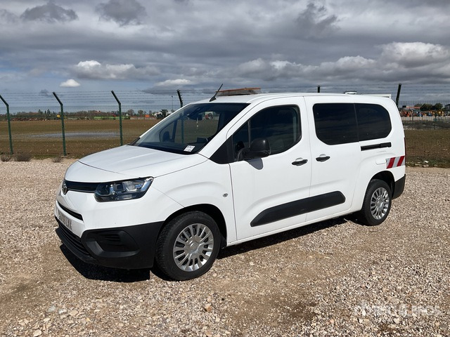 2022 Toyota Proace City Verso 5 Passenger Van - Bus mini, Van penumpang: gambar 3 2022 Toyota Proace City Verso 5 Passenger Van - Bus mini, Van penumpang: gambar 3