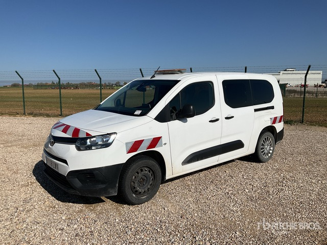 2022 Toyota Proace City Verso 5 Passenger Van - Bus mini, Van penumpang: gambar 3 2022 Toyota Proace City Verso 5 Passenger Van - Bus mini, Van penumpang: gambar 3