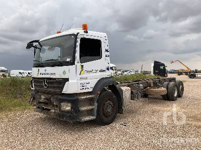 MERCEDES-BENZ 2533L (Inoperable) - Truk box: gambar 1 MERCEDES-BENZ 2533L (Inoperable) - Truk box: gambar 1