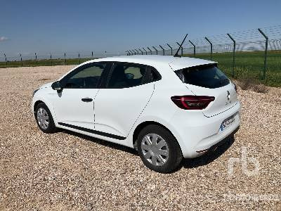 RENAULT CLIO - Mobil: gambar 2 RENAULT CLIO - Mobil: gambar 2