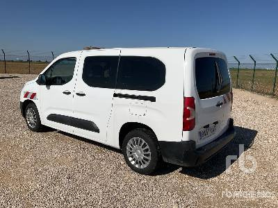 TOYOTA PROACE CITY VER 5 - Mobil: gambar 2 TOYOTA PROACE CITY VER 5 - Mobil: gambar 2