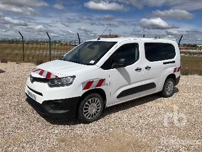 TOYOTA PROACE CITY VER 5 - Mobil: gambar 1 TOYOTA PROACE CITY VER 5 - Mobil: gambar 1
