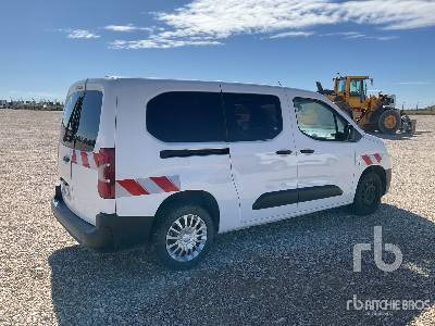 TOYOTA PROACE CITY VER 5 - Mobil: gambar 3 TOYOTA PROACE CITY VER 5 - Mobil: gambar 3