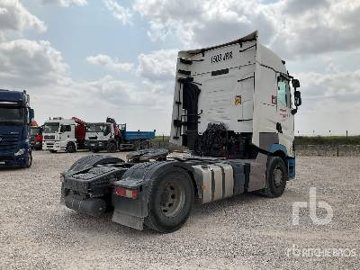 RENAULT T520 HIGHCAB T4 4x2 - Tractor head: gambar 3 RENAULT T520 HIGHCAB T4 4x2 - Tractor head: gambar 3