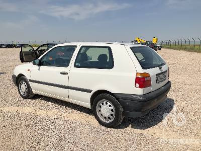 VOLKSWAGEN GOLF - Mobil: gambar 2 VOLKSWAGEN GOLF - Mobil: gambar 2
