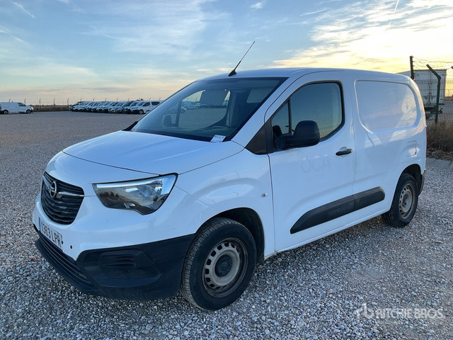 2021 Opel Combo Cargo Van - Van pengiriman: gambar 1 2021 Opel Combo Cargo Van - Van pengiriman: gambar 1