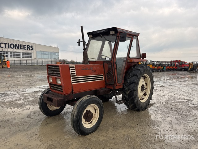 1983 Fiat 780 2WD Tractor - Traktor: gambar 1 1983 Fiat 780 2WD Tractor - Traktor: gambar 1
