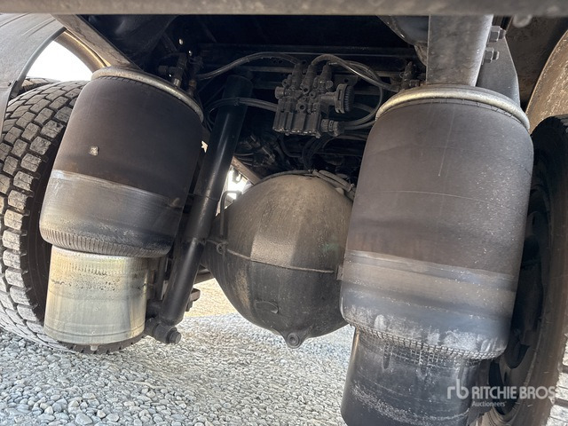 2000 Renault Premium 300 2000 Benelli 10510/3S2 6000 kg ... Flatbed Truck with Crane - Truk flatbed, Truk derek: gambar 5 2000 Renault Premium 300 2000 Benelli 10510/3S2 6000 kg ... Flatbed Truck with Crane - Truk flatbed, Truk derek: gambar 5