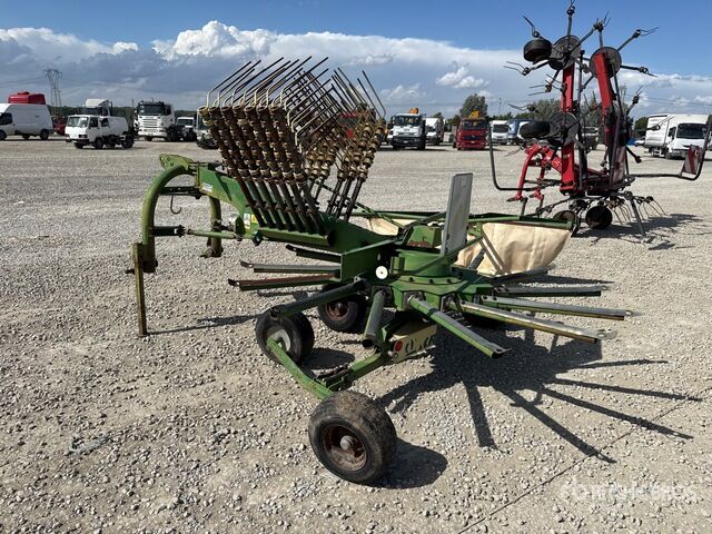 2001 Krone Swadro 461 Hay Rake - Tedder/ Menyapu: gambar 4 2001 Krone Swadro 461 Hay Rake - Tedder/ Menyapu: gambar 4