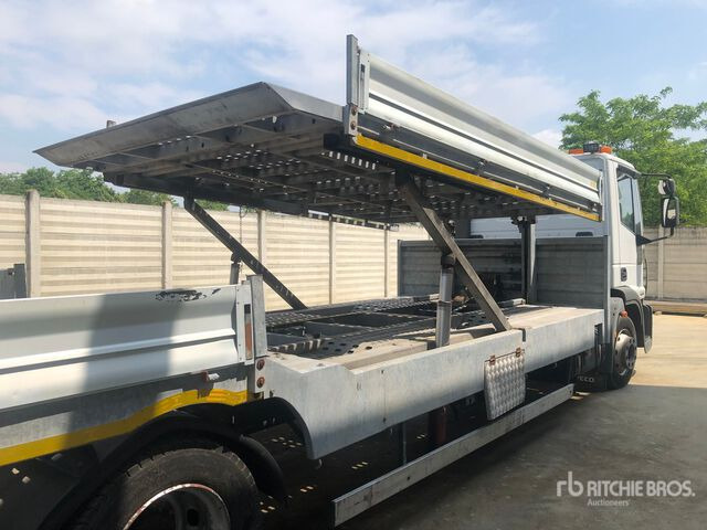 2006 Iveco Eurocargo 120E1 Car Carrier Truck - Truk pengangkut mobil: gambar 3 2006 Iveco Eurocargo 120E1 Car Carrier Truck - Truk pengangkut mobil: gambar 3