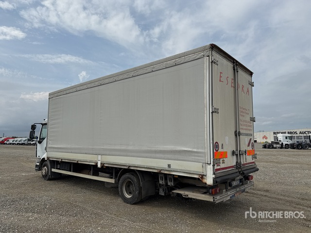 2006 Renault Midlum 220DCI 4x2 Curtain Side Truck - Truk dengan terpal samping: gambar 3 2006 Renault Midlum 220DCI 4x2 Curtain Side Truck - Truk dengan terpal samping: gambar 3