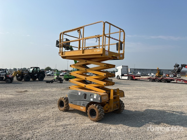 2007 Haulotte Compact 12RTE Electric Scissor Lift - Scissor lifts: gambar 3 2007 Haulotte Compact 12RTE Electric Scissor Lift - Scissor lifts: gambar 3
