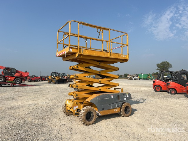 2007 Haulotte Compact 12RTE Electric Scissor Lift - Scissor lifts: gambar 1 2007 Haulotte Compact 12RTE Electric Scissor Lift - Scissor lifts: gambar 1
