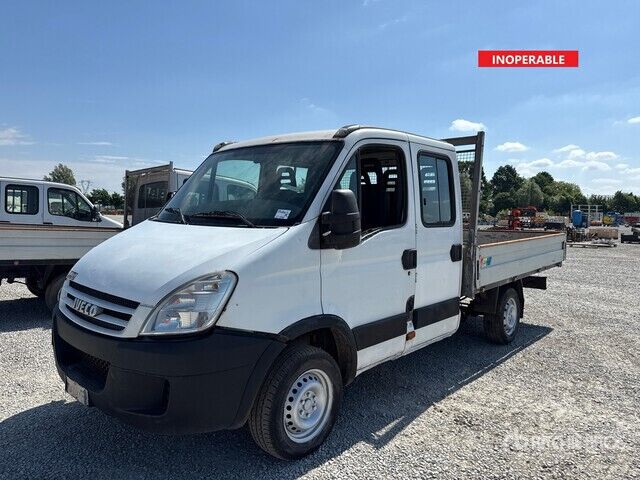 2008 Iveco Daily (Inoperable) Flatbed Truck - Truk flatbed: gambar 1 2008 Iveco Daily (Inoperable) Flatbed Truck - Truk flatbed: gambar 1
