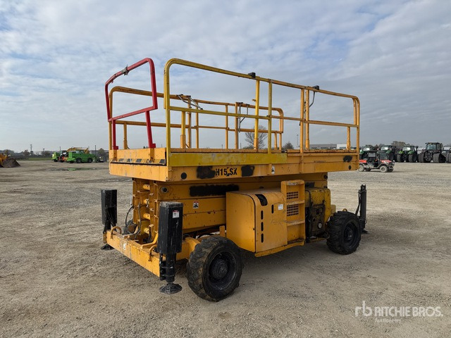 2009 Haulotte H15SX (Inoperable) Scissor Lift - Scissor lifts: gambar 1 2009 Haulotte H15SX (Inoperable) Scissor Lift - Scissor lifts: gambar 1