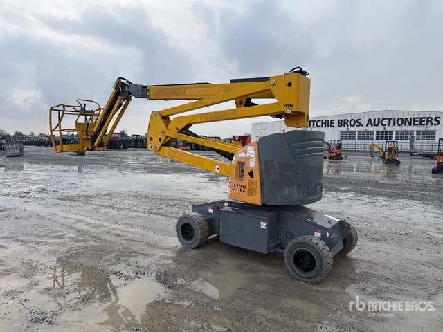 2009 Haulotte HA15IP Electric Articulating Boom Lift - Boom artikulasi: gambar 2 2009 Haulotte HA15IP Electric Articulating Boom Lift - Boom artikulasi: gambar 2