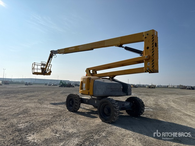 2009 Haulotte HA260PX Diesel Articulating Boom Lift - Boom artikulasi: gambar 3 2009 Haulotte HA260PX Diesel Articulating Boom Lift - Boom artikulasi: gambar 3