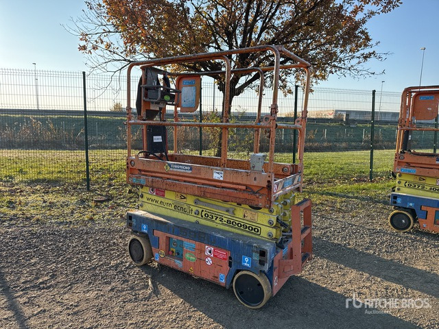 2009 Iteco IT7380 (Inoperable) Scissor Lift - Scissor lifts: gambar 2 2009 Iteco IT7380 (Inoperable) Scissor Lift - Scissor lifts: gambar 2