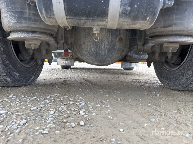 2009 Iveco Eurocargo 120E28 4x2 Roll-Off Truck - Hook lift: gambar 5 2009 Iveco Eurocargo 120E28 4x2 Roll-Off Truck - Hook lift: gambar 5