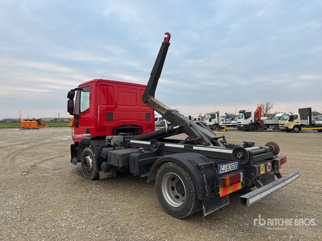 2009 Iveco Eurocargo 120E28 4x2 Roll-Off Truck - Hook lift: gambar 2 2009 Iveco Eurocargo 120E28 4x2 Roll-Off Truck - Hook lift: gambar 2