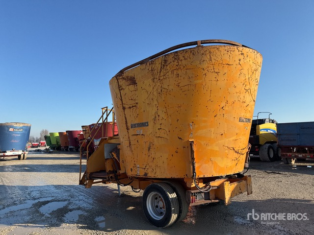 2010 Omas California Car 30/2 Self-Propelled Feed Wagon - Mixer-pengumpan: gambar 2 2010 Omas California Car 30/2 Self-Propelled Feed Wagon - Mixer-pengumpan: gambar 2