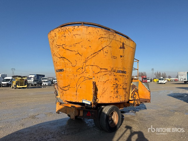 2010 Omas California Car 30/2 Self-Propelled Feed Wagon - Mixer-pengumpan: gambar 3 2010 Omas California Car 30/2 Self-Propelled Feed Wagon - Mixer-pengumpan: gambar 3