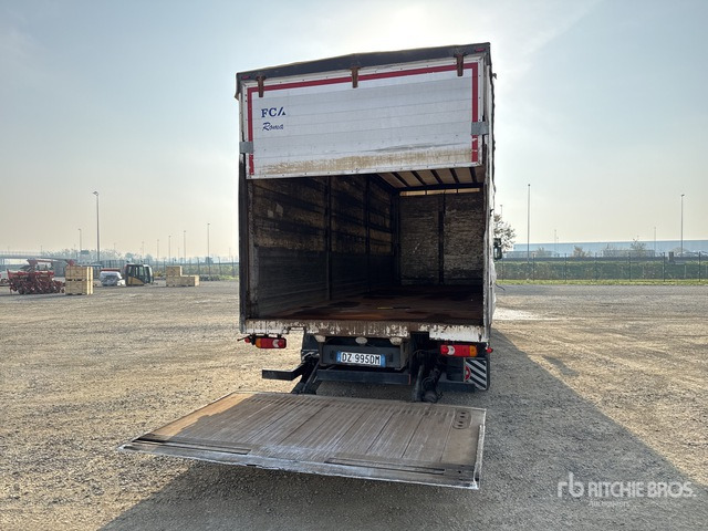 2010 Volvo FL290 4x2 Curtain Side Truck - Truk dengan terpal samping: gambar 4 2010 Volvo FL290 4x2 Curtain Side Truck - Truk dengan terpal samping: gambar 4