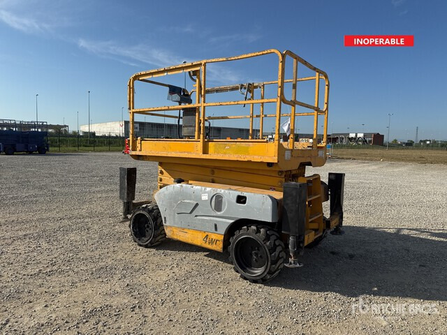 2011 Haulotte Compact12DX (Inoperable) Scissor Lift - Scissor lifts: gambar 2 2011 Haulotte Compact12DX (Inoperable) Scissor Lift - Scissor lifts: gambar 2