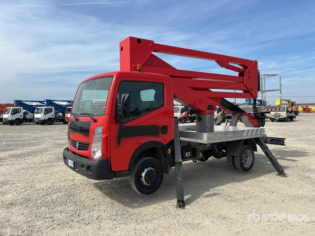2011 Renault Maxity 2011 Socage DA320 20 m on Bucket Truck - Platform udara yang dipasang di truk: gambar 1 2011 Renault Maxity 2011 Socage DA320 20 m on Bucket Truck - Platform udara yang dipasang di truk: gambar 1