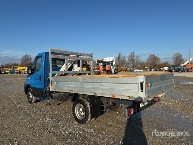 2016 Iveco 35C11 2016 Bonfiglioli P2300 L/2SI on ... Flatbed Truck with Crane - Van flatbed: gambar 5 2016 Iveco 35C11 2016 Bonfiglioli P2300 L/2SI on ... Flatbed Truck with Crane - Van flatbed: gambar 5