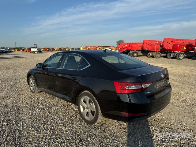 2018 Skoda Superb Autovettura - Mobil: gambar 4 2018 Skoda Superb Autovettura - Mobil: gambar 4