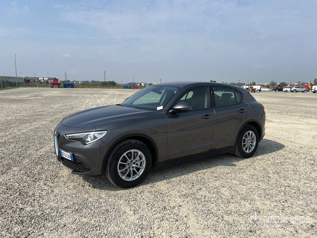 2020 Alfa Romeo Stelvio 2.2 TD 190CV AT8 Q4 BUSINESS SUV - Mobil SUV: gambar 1 2020 Alfa Romeo Stelvio 2.2 TD 190CV AT8 Q4 BUSINESS SUV - Mobil SUV: gambar 1